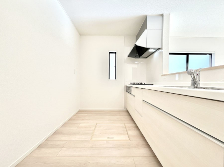 �L�b�`���@�������P�������`Kitchen�`�@���R�������鑋�̂���L�b�`���������g���ꏊ�����炱���A�g��������l�����܂����B�������Ƃ����L�b�`���R�[�i�[�͎����L���Ȏd�オ��ƂȂ��Ă���܂��B