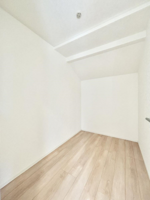 ���[�@2�K�T�[�r�X���[���B���[�E�e�����[�N�E��X�y�[�X�ȂǑ��ʂȎg�������ł��܂��B