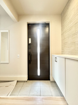 ���ց@�����`Entrance�`�@�Ƃ̒��ł��q�l���}����ŏ��̏ꏊ�ł��錺�ւ́A�Ƃ̈�ۂ��̂��̂ł��I�L�x�Ȍ��֎��[�ŁA����Y��ɕۂ��Ƃ��o���܂��􌺊ւɂ͂����Ղ���[�̉��ʔ��������I