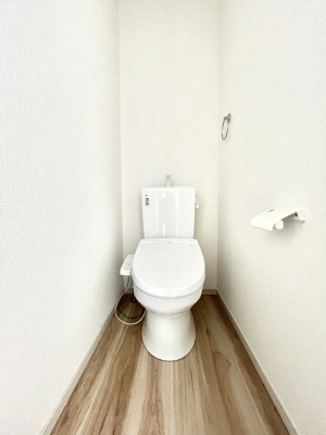 �g�C���@�����`Toilet�`�@�Y��E�X�b�L���E���K�ȃE�H�V�����b�g�t�g�C���ł��낰���Ԃł��B�g�C���͖����g�킴��𓾂Ȃ����́B����������ۂ������ł��ˁB�g�C����2��������̂Œ��̍��G���ɕ֗��ł��I