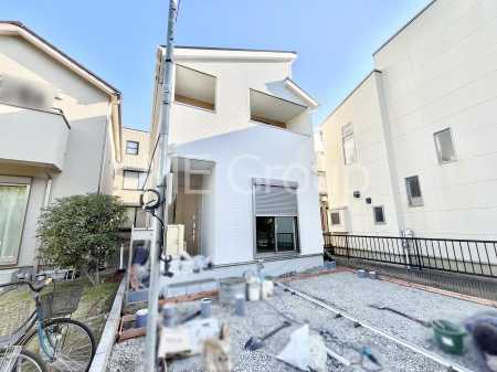 nOώʐ^@Oρ`Exterior`@XȂA咣߂ǂ]TV[vȃtHŘȂޓ@́AV̋ƏƂ炵킹鎖ŁA{ׂ`̎pĂ܂B