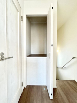 ���̑����ρ@�L�����[�B�|�������G�߂̏��������[���邱�Ƃ��ł��܂��B