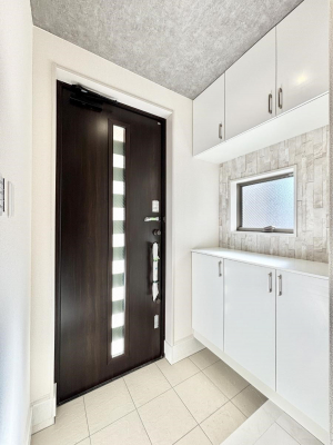 ���ց@�����`Entrance�`�@�Ƃ̒��ł��q�l���}����ŏ��̏ꏊ�ł��錺�ւ́A�Ƃ̈�ۂ��̂��̂ł��I�L�x�Ȍ��֎��[�ŁA����Y��ɕۂ��Ƃ��o���܂��􌺊ւɂ͂����Ղ���[�̉��ʔ��������I