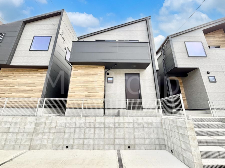 nOώʐ^@OρQ`Exterior`  n܂uv͉ƑɂƂđ؂ŋMdȎԁBłLɉKɁBwKxƂ́uƁvƁuXvƁuvaɖK񂾂Ɖ߂ĊĂ܂B