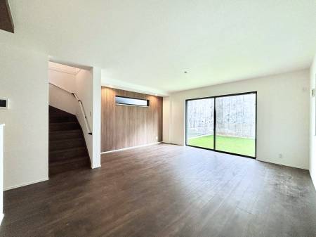 ̑ρ@u܁vuvƑƂ̃R~jP[V[܂郊rOCKi܂B 