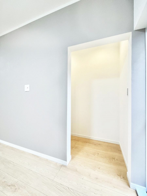 ���[�@�G�ߕi���̕i�Ȃǂ����Ղ���[�o����[�˕t���B