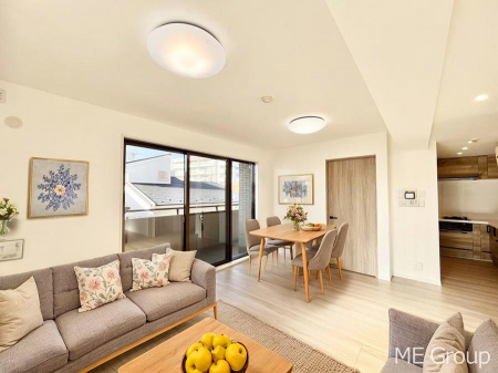 rO@͋Ĉkcj͉Ƒ݂Ȃ̉Kԁ@ƋCGł@