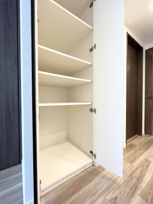 ̑ρ@rO[BɎ[ƕW܂LDKXbLЕtłˁB  