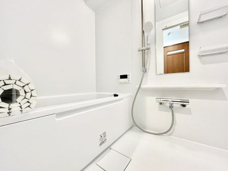 �����@����̔�������Ă���閾�邢�������̂���o�X���[��  �@