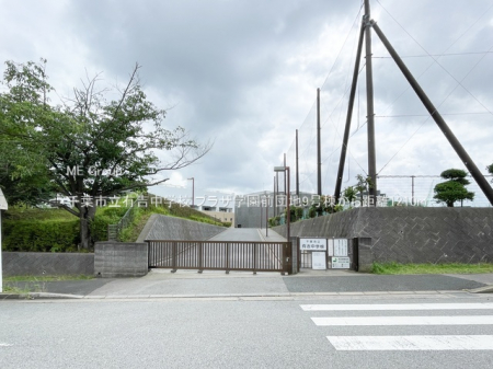 ���ӊ��@���w�Z 1210m ��t�s���L�g���w�Z