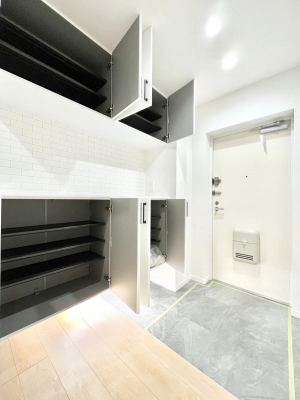 ���̑����ρ@�����Ղ���[�ł���V���[�Y�{�b�N�X�ŉƑ��S���̌C���A���ւ�������B  