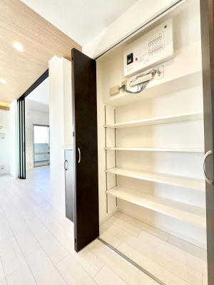 ̑ρ@rO[BɎ[ƕW܂LDKXbLЕtłˁB  