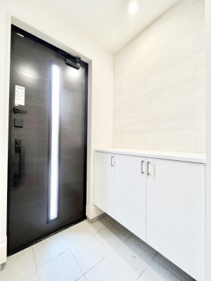 ���ց@�����`Entrance�`�@�Ƃ̒��ł��q�l���}����ŏ��̏ꏊ�ł��錺�ւ́A�Ƃ̈�ۂ��̂��̂ł��I�L�x�Ȍ��֎��[�ŁA����Y��ɕۂ��Ƃ��o���܂��􌺊ւɂ͂����Ղ���[�̉��ʔ��������I