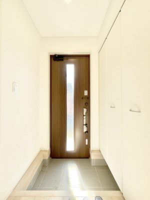 ց@`Entrance`@Ƃ̒łql}ŏ̏ꏊł錺ւ́AƂ̈ۂ̂̂łILxȌ֎[ŁAYɕۂƂo܂􌺊ւɂ͂Ղ[̉ʔI