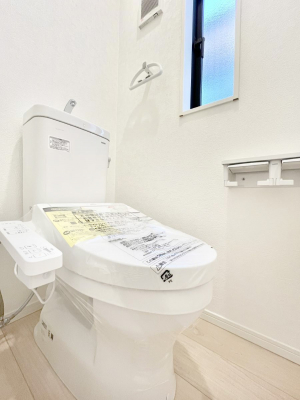 gC@`Toilet`@YEXbLEKȃEHVbgtgCł낰ԂłB1A2KɃgCXy[XǏ薾邭AKԂƂȂĂ܂gꏊ炱̔złI