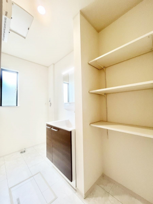 ̑@A`Dressing Room`@ÂȂ肪Ȑʏƍ̌ƊC\Ȃ̂ŋC悭g܂BOʋ^Cv̐ʑ͋[ŎU炩肪ȐʏXbL