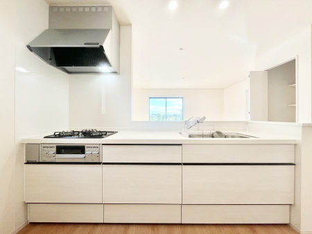 Lb`@A`Kitchen`@LĎg₷Lb`ȂƑłɗAЕtԂȂłႢ܂[Ղ肠̂ŁAƐȈۂۂĂ܂B