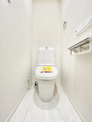 gC@`Toilet`@YEXbLEKȃEHVbgtgCł낰ԂłBgC͖g킴𓾂Ȃ́BۂłˁBgC2̂Œ̍Gɕ֗łI