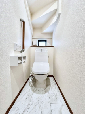 �g�C���@�����`Toilet�`�@�Y��E�X�b�L���E���K�ȃE�H�V�����b�g�t�g�C���ł��낰���Ԃł��B�̌������薾�邭�A���K��ԂƂȂ��Ă���܂��������g���ꏊ�����炱���̔z���ł��I