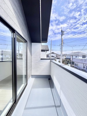 �o���R�j�[�@�������P�������`Balcony�`  �o���R�j�[�͉������z���������݁A���z�c����󕨂��C�����悭�������Ƃ��ł��܂��B�g���₷���J���I�ȃo���R�j�[�ł����z�����������Ղ�~�蒍���A�o���R�j�[�t���Z�܂��B  