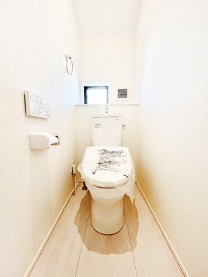 �g�C���@�������P�������`Toilet�`�@�������̂��鐅����g�C���̓E�H�V�����b�g�t���ł����g�C���͖����g�킴��𓾂Ȃ����́B����������ۂ������ł��ˁB�g�C����2��������̂Œ��̍��G���ɕ֗��ł��I