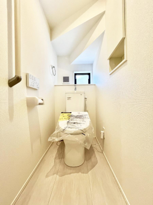 �g�C���@�g�C����1�K��2�K���ꂼ��ɔz�u����Ă��ĂƂĂ��֗��ł��B 