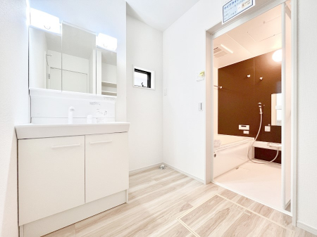 ���̑��@�L�X�Ƃ�Ƃ�̂��郉���h���[�X�y�[�X�B  