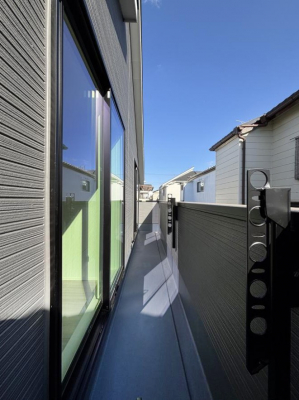 �o���R�j�[�@�����`Balcony�`  �o���R�j�[�͉������z���������݁A���z�c����󕨂��C�����悭�������Ƃ��ł��܂��B  �g���₷���J���I�ȃo���R�j�[�ł����z�����������Ղ�~�蒍���A�o���R�j�[�t���Z�܂��B  