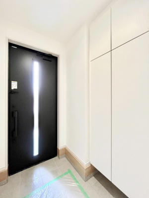 ���ց@�����`Entrance�`�@�Ƃ̒��ł��q�l���}����ŏ��̏ꏊ�ł��錺�ւ́A�Ƃ̈�ۂ��̂��̂ł��I�L�x�Ȍ��֎��[�ŁA����Y��ɕۂ��Ƃ��o���܂��􌺊ւɂ͂����Ղ���[�̉��ʔ��������I