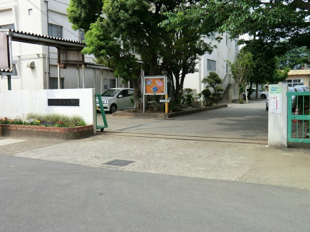 ���ӊ��@���w�Z 1000m �D���s���������w�Z