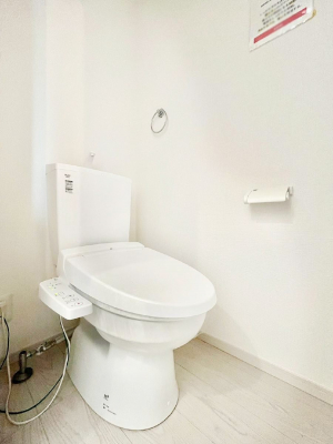 �g�C���@�����`Toilet�`�@�Y��E�X�b�L���E���K�ȃE�H�V�����b�g�t�g�C���ł��낰���Ԃł��B�g�C���͖����g�킴��𓾂Ȃ����́B����������ۂ������ł��ˁB�g�C����2��������̂Œ��̍��G���ɕ֗��ł��I