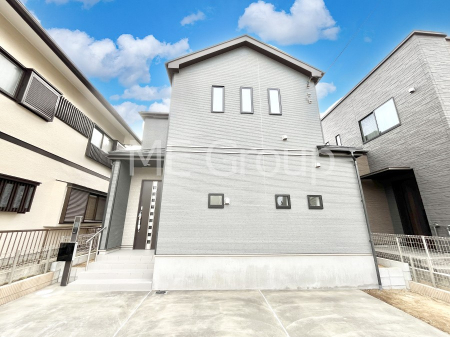 ���n�O�ώʐ^�@�O�ρ`Exterior�`�@��s���œ���̃X���[���C�t���΂Ɉ͂܂ꂽ�y�n�͓s��̌�����Y���ꂻ���B�l�G��ʂ��Ď��R�ƐG�ꍇ����X�|�b�g�����ӂɂ͐��肾������I�Z�݂����Ȃ�ƁB��炵�������B