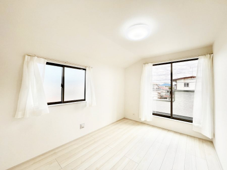 ���̑����ρ@2�ʍ̌����m�ۂ������邢��ԁB�Ƒ��݂�Ȃ����K�ȕ�炵����������݌v�ł��B