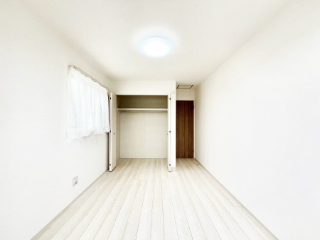 �Q���@�g���₷���`�Ńx�b�g��Ƌ�̒u�����ɂ����邱�Ƃ�����܂���B   