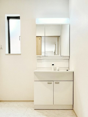 ���ʑ�E���ʏ��@���[�͂Ƌ@�\���ɗD�ꂽ���ʉ��ϑ�