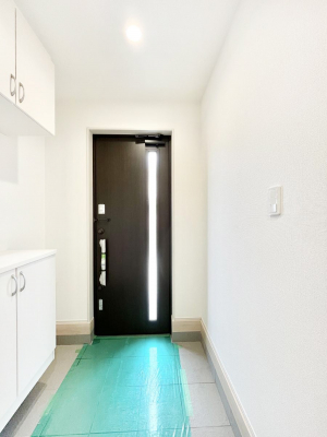 ���ց@������A�������`Entrance�`�@�Ƃ̒��ł��q�l���}����ŏ��̏ꏊ�ł��錺�ւ́A�Ƃ̈�ۂ��̂��̂ł��I�L�x�Ȍ��֎��[�ŁA����Y��ɕۂ��Ƃ��o���܂��􌺊ւɂ͂����Ղ���[�̉��ʔ��������I