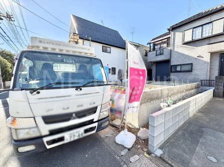 ���n�O�ώʐ^�@�O�ρ`Exterior�`�ՐÂȏZ��n�Ŏq��ĉƑ��Ƀs�b�^���B�����̂��U�������K�ȗ΂Ɍb�܂ꂽ�G���A�ŁA���R�ɕ�܂ꂽ���₩�ȕ�炵���������邽�߂́A��Ƃ肠��Z���������Ă��܂��B