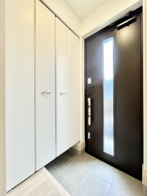 ���ց@�������R�������`Entrance�`�@�Ƃ̒��ł��q�l���}����ŏ��̏ꏊ�ł��錺�ւ́A�Ƃ̈�ۂ��̂��̂ł��I�L�x�Ȍ��֎��[�ŁA����Y��ɕۂ��Ƃ��o���܂��􌺊ւɂ͂����Ղ���[�̉��ʔ��������I