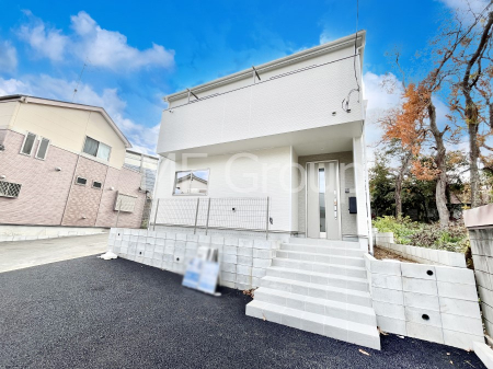 ���n�O�ώʐ^�@�O�ρ��P�������`Exterior�`�@��ˌ��Ă̑傫�ȃ����b�g�́A�����B�́u�y�n�v���u���R�Ɂv�g���鎖�ł��B�K�[�f�j���O��c�h�x�C�Ԃ�o�C�N�̎�ȂǗl�X�ȗp�r�ŗ��p�ł��܂��B