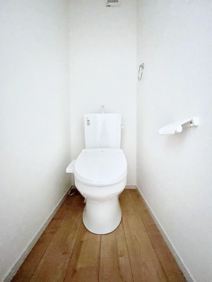 �g�C���@�����`Toilet�`�@�Y��E�X�b�L���E���K�ȃE�H�V�����b�g�t�g�C���ł��낰���Ԃł��B�g�C���͖����g�킴��𓾂Ȃ����́B����������ۂ������ł��ˁB�g�C����2��������̂Œ��̍��G���ɕ֗��ł��I