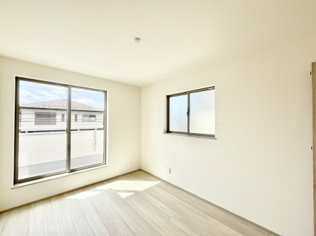 �Q���@������A�������`Bed Room�`�@2�ʍ̌����m�ۂ������邢�����́A���ʂ����ǂ��A��ϋ��S�n�̗ǂ���ԂƂȂ��Ă���܂��B�u�₩�ȕ��������ċN���钩�́A���K�����̎n�܂�ɁI�������肪�ƂĂ��ǂ��Z�܂���