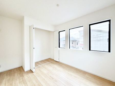 �q�������@�q�������ɂ��������߂Ȏ��[�X�y�[�X�����Ղ�̋���