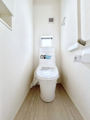 �g�C���@�g�C����1�K��2�K���ꂼ��ɔz�u����Ă��ĂƂĂ��֗��ł��B 