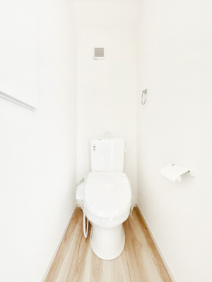 �g�C���@�����`Toilet�`�@�Y��E�X�b�L���E���K�ȃE�H�V�����b�g�t�g�C���ł��낰���Ԃł��B�g�C���͖����g�킴��𓾂Ȃ����́B����������ۂ������ł��ˁB�g�C����2��������̂Œ��̍��G���ɕ֗��ł��I