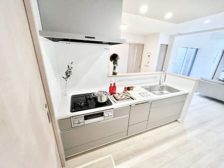 �L�b�`���@�J�E���^�[�z���ɂ��b�������Ȃ��疈���̂������������Ɗy����