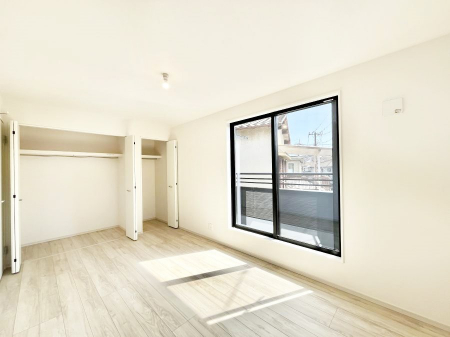 ���̑����ρ@�������Q�������`Bed Room�`  �u��������������l�v�Ƃ��v�w�ł�����肭�낰��Q���B  �����̉Ǝ��₨�d���ɔ�ꂽ���̓t�J�t�J�̃x�b�g�Ŗ�����Ă��������B�{�I�������Ă����K�ȍL����������