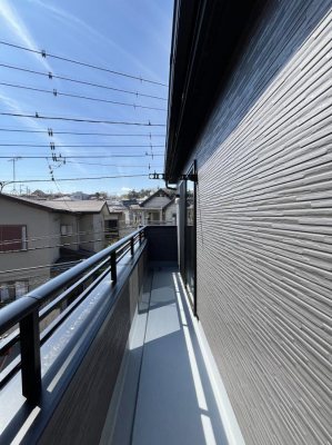 �o���R�j�[�@�������Q�������`Balcony�`  �o���R�j�[�͉������z���������݁A���z�c����󕨂��C�����悭�������Ƃ��ł��܂��B  �g���₷���J���I�ȃo���R�j�[�ł����z�����������Ղ�~�蒍���A�o���R�j�[�t���Z�܂��B  