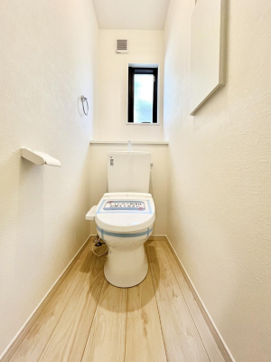 �g�C���@�������Q�������`Toilet�`�@�������̂��鐅����g�C���̓E�H�V�����b�g�t���ł����g�C���͖����g�킴��𓾂Ȃ����́B����������ۂ������ł��ˁB�g�C����2��������̂Œ��̍��G���ɕ֗��ł��I