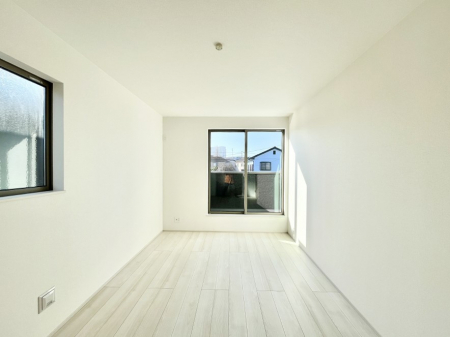 �Q���@������A�������`Bed Room�`�@2�ʍ̌����m�ۂ������邢�����́A���ʂ����ǂ��A��ϋ��S�n�̗ǂ���ԂƂȂ��Ă���܂��B�u�₩�ȕ��������ċN���钩�́A���K�����̎n�܂�ɁI���������ʕ����ƂĂ��ǂ��Z�܂���