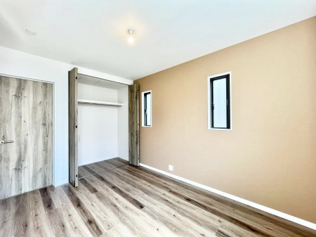 �q�������@������No.1�������`Bed Room�`�@�؂̉����肪�₳�����t���[�����O�͈��炬�������炷�v���C�x�[�g��ԁB����߂̃t���[�����O�ł��̂ŁA�ǎ��Ƃ��}�b�`���A���������X�ɍL�������Ă������ʂ��B